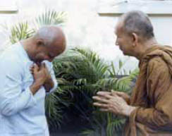 Sri Chinmoy and the Supreme Patriarch of Thailand, 1989.